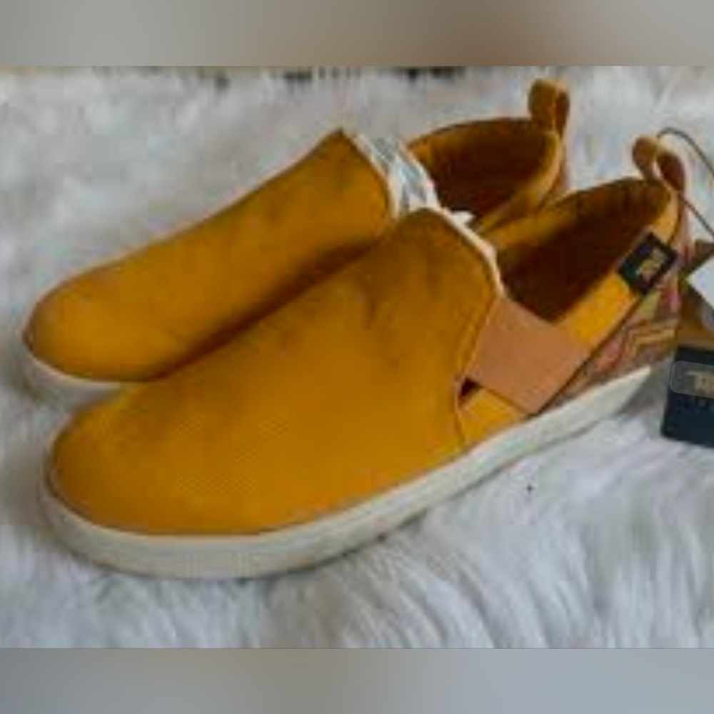 Men's Slip-On Casual Sneakers in Mustard Yellow